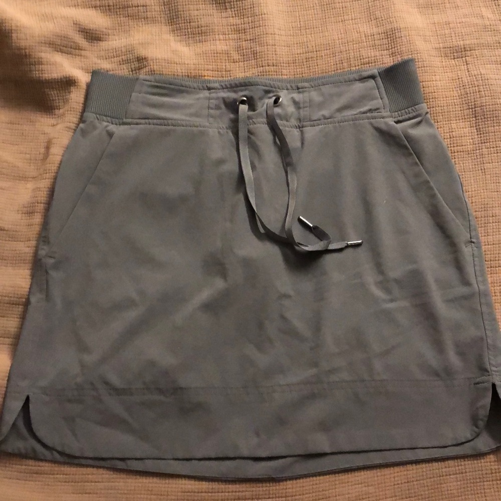 Athleta midtown skort size 2
